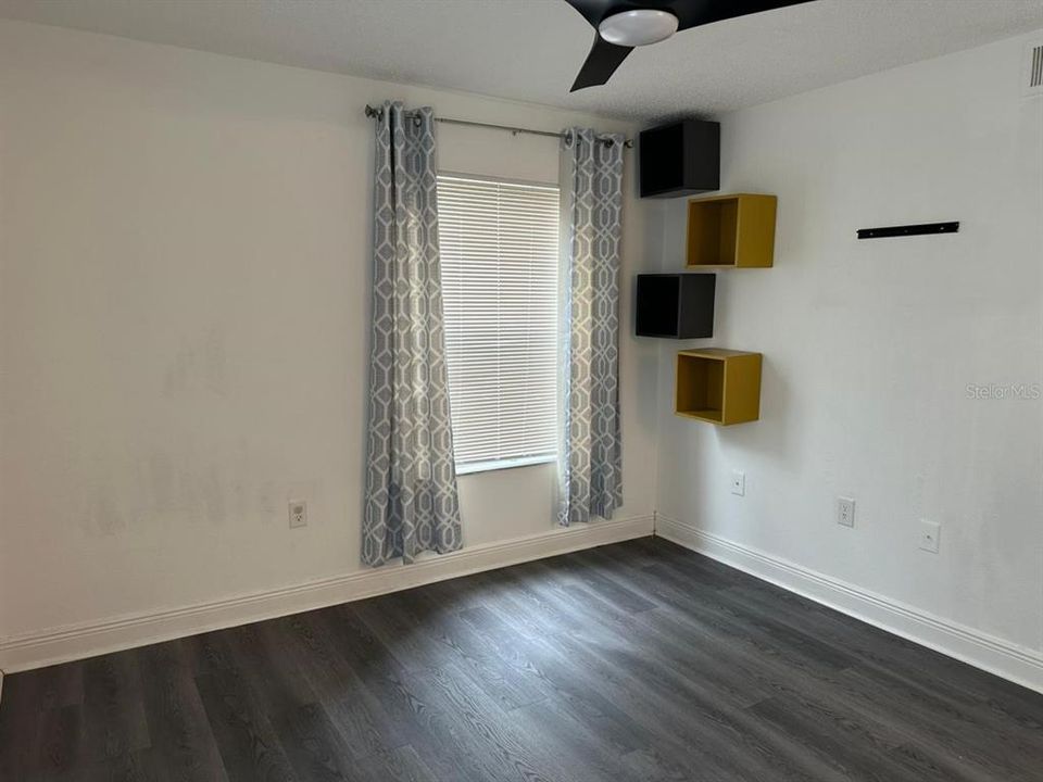 出租: $1,600 (2 贝兹, 1 浴室, 774 平方英尺)