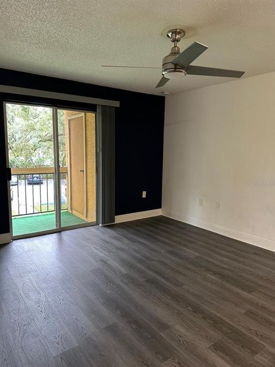 出租: $1,600 (2 贝兹, 1 浴室, 774 平方英尺)