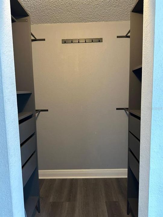 出租: $1,600 (2 贝兹, 1 浴室, 774 平方英尺)