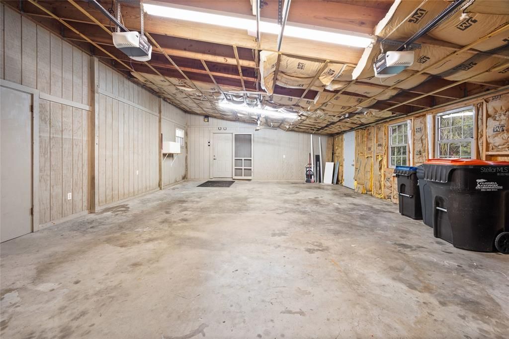 Active With Contract: $239,900 (3 beds, 2 baths, 1656 Square Feet)