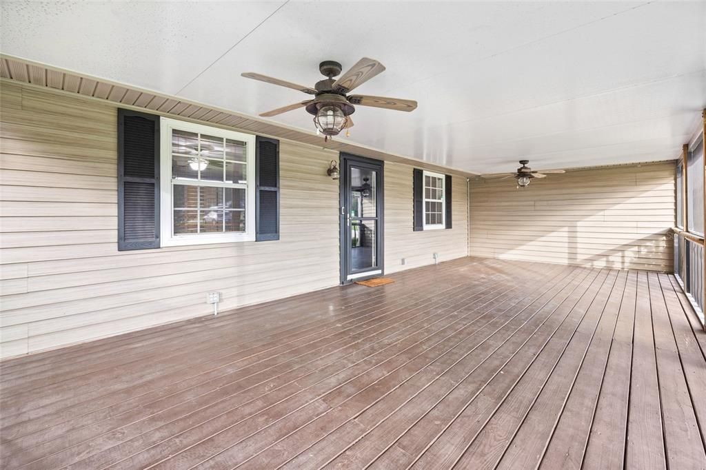 Active With Contract: $239,900 (3 beds, 2 baths, 1656 Square Feet)
