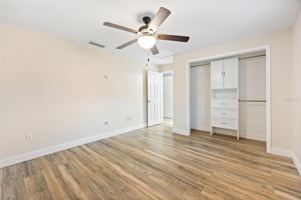 Active With Contract: $239,900 (3 beds, 2 baths, 1656 Square Feet)