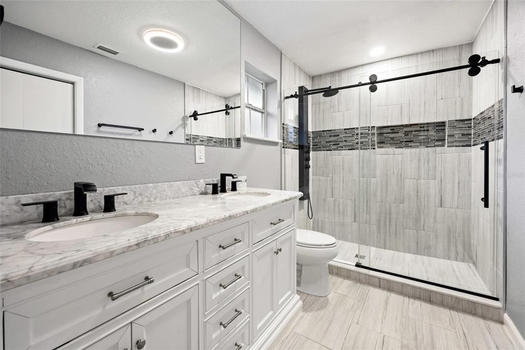 Active With Contract: $239,900 (3 beds, 2 baths, 1656 Square Feet)