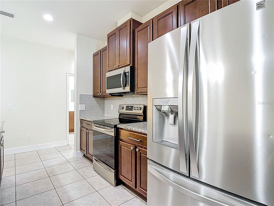 待售: $679,900 (5 贝兹, 3 浴室, 2584 平方英尺)