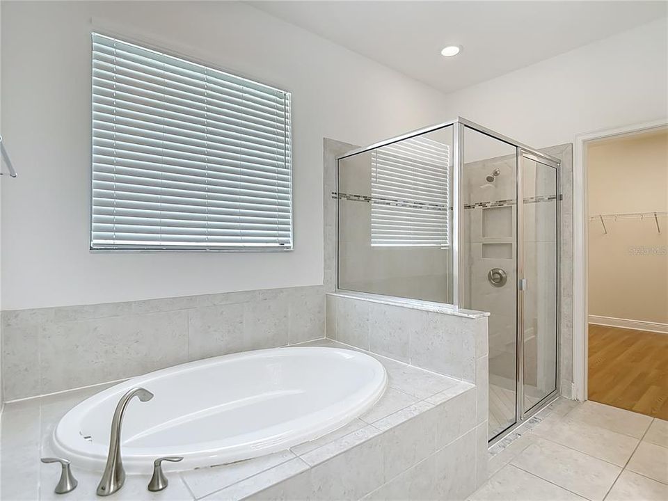 待售: $679,900 (5 贝兹, 3 浴室, 2584 平方英尺)