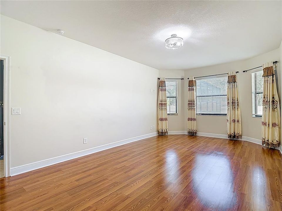 待售: $679,900 (5 贝兹, 3 浴室, 2584 平方英尺)