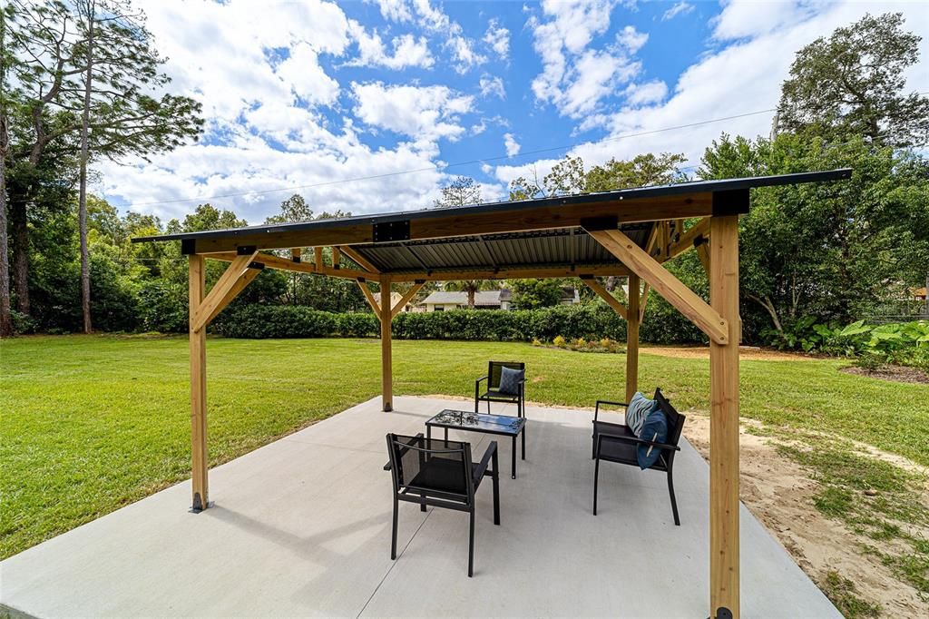 For Sale: $269,900 (3 beds, 2 baths, 1176 Square Feet)