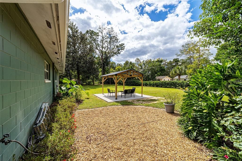 For Sale: $269,900 (3 beds, 2 baths, 1176 Square Feet)