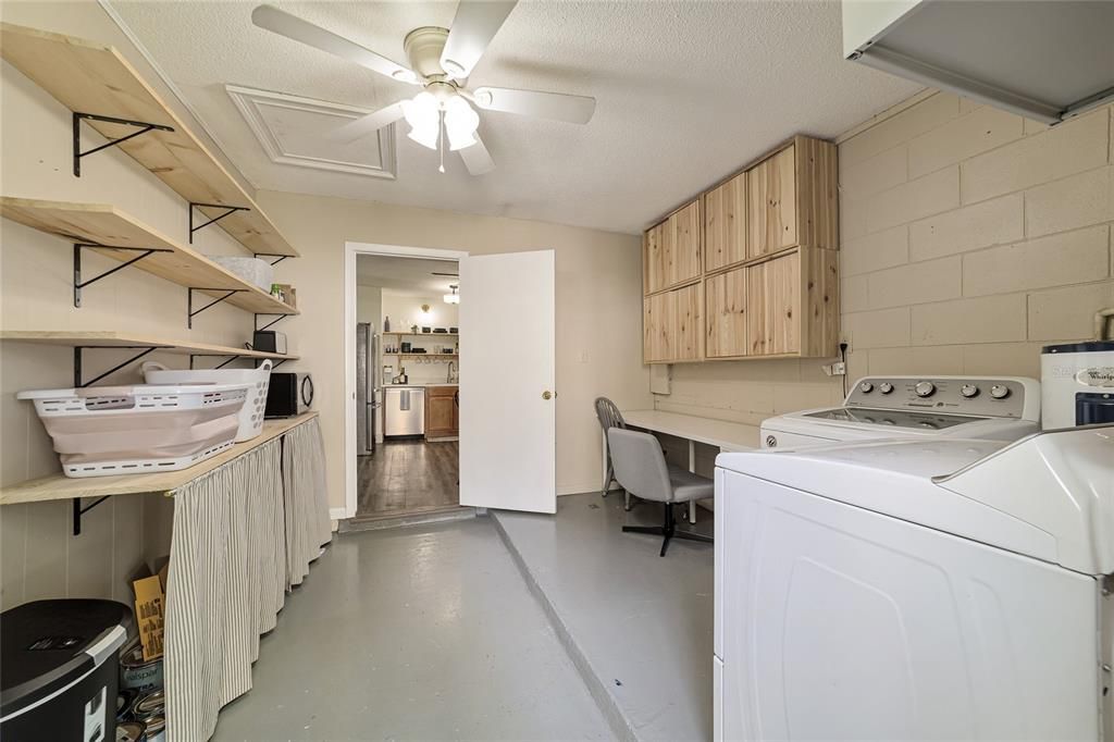 For Sale: $269,900 (3 beds, 2 baths, 1176 Square Feet)
