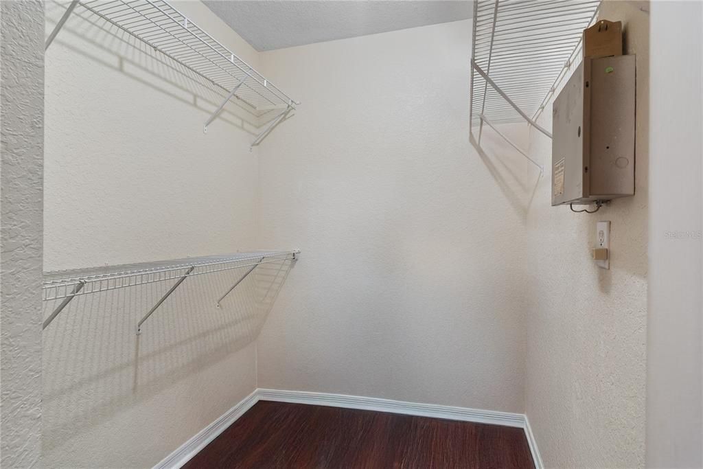 Activo con contrato: $165,000 (1 camas, 1 baños, 558 Pies cuadrados)