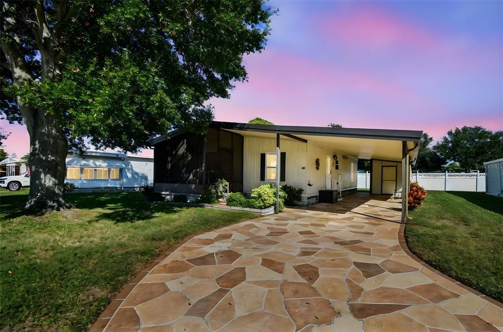 На продажу: $175,000 (2 спален, 2 ванн, 864 Квадратных фут)