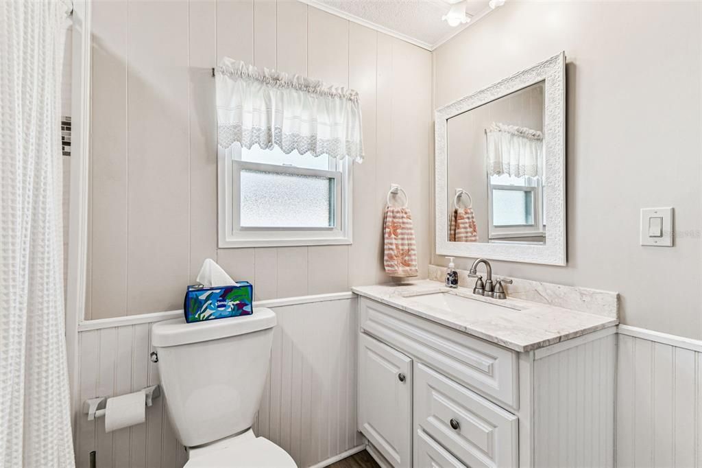 На продажу: $175,000 (2 спален, 2 ванн, 864 Квадратных фут)