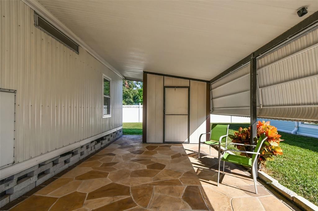 На продажу: $175,000 (2 спален, 2 ванн, 864 Квадратных фут)