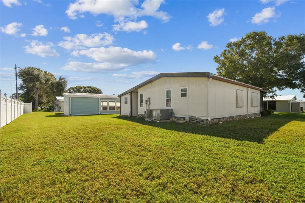 На продажу: $175,000 (2 спален, 2 ванн, 864 Квадратных фут)