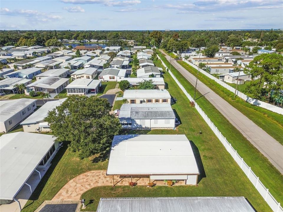 На продажу: $175,000 (2 спален, 2 ванн, 864 Квадратных фут)