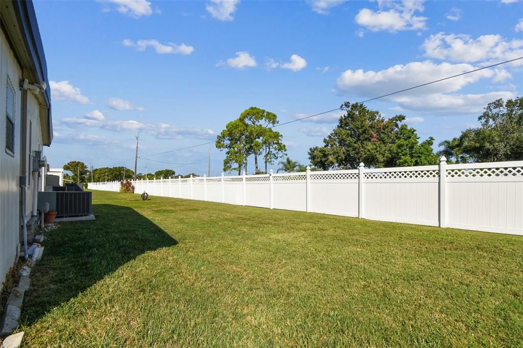 На продажу: $175,000 (2 спален, 2 ванн, 864 Квадратных фут)