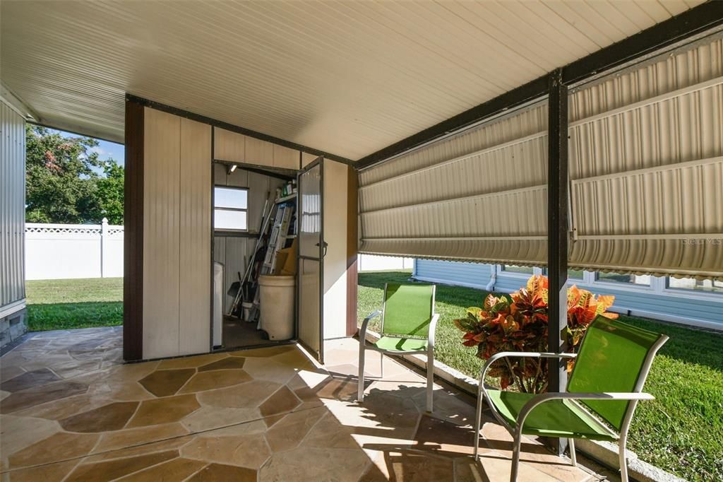 На продажу: $175,000 (2 спален, 2 ванн, 864 Квадратных фут)