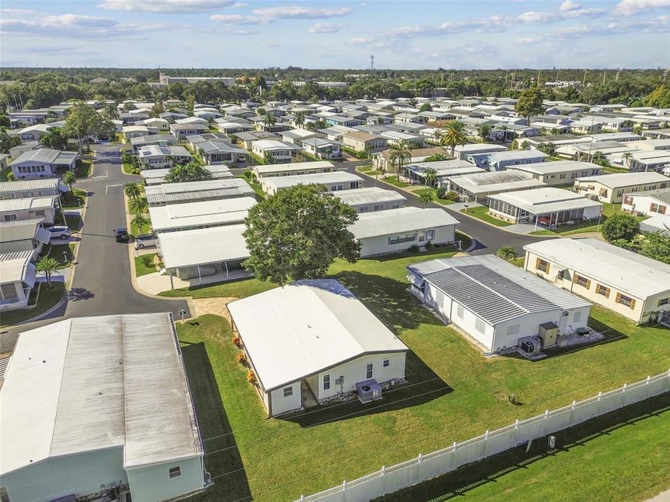 На продажу: $175,000 (2 спален, 2 ванн, 864 Квадратных фут)