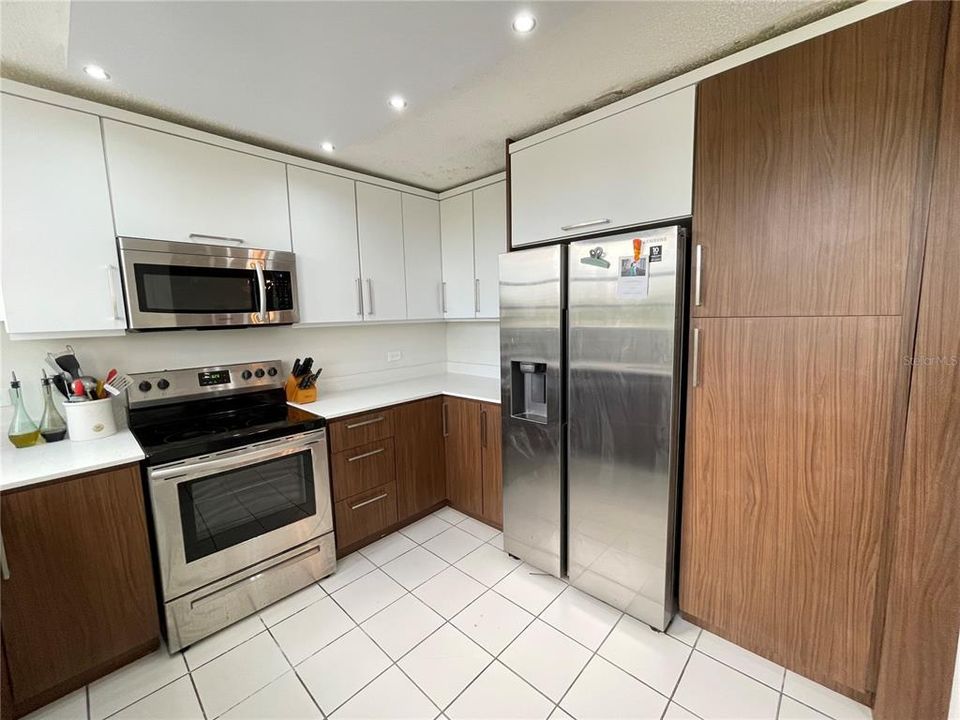 出租: $2,400 (3 贝兹, 2 浴室, 0 平方英尺)