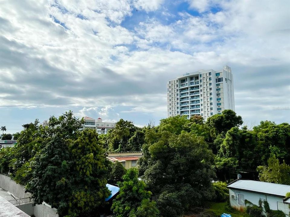 出租: $2,400 (3 贝兹, 2 浴室, 0 平方英尺)