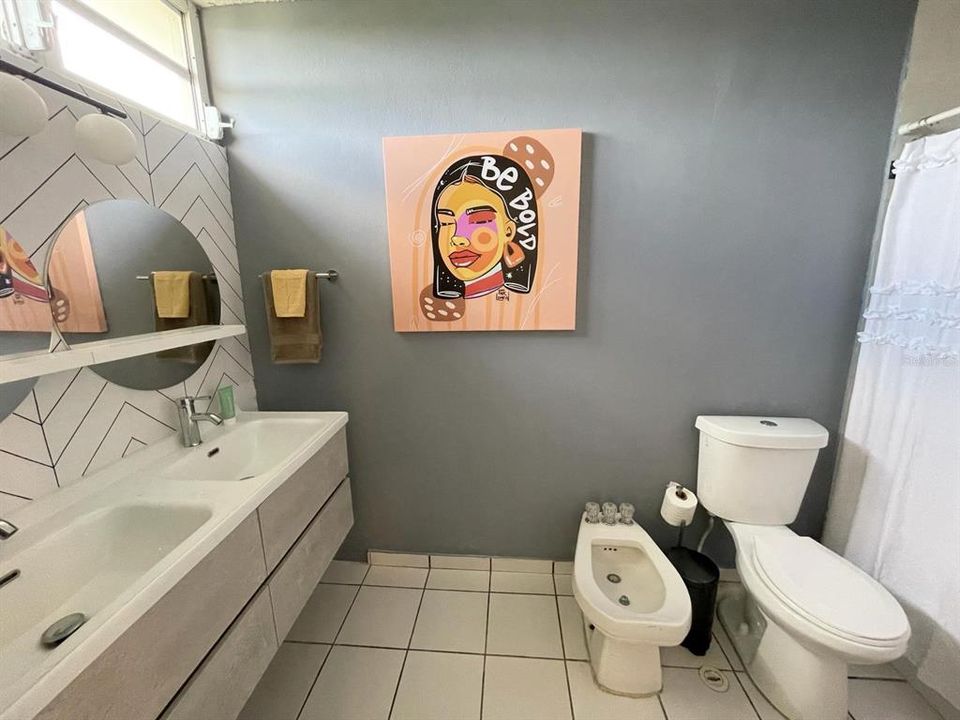 出租: $2,400 (3 贝兹, 2 浴室, 0 平方英尺)