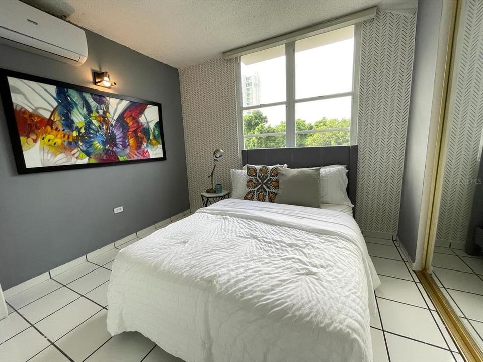 出租: $2,400 (3 贝兹, 2 浴室, 0 平方英尺)