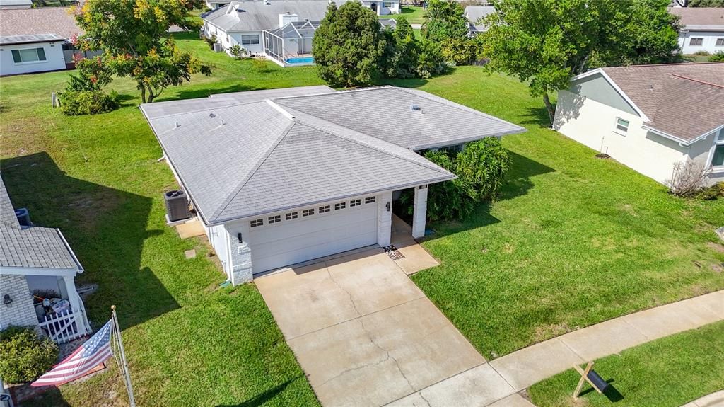 Под контрактом: $244,900 (3 спален, 2 ванн, 1226 Квадратных фут)