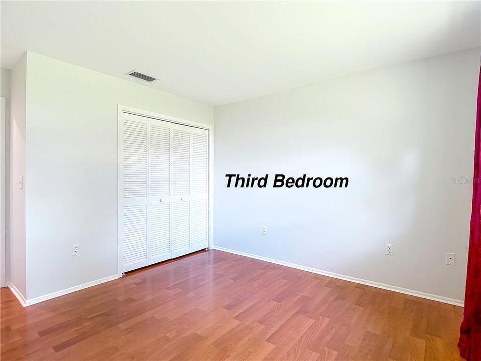 Под контрактом: $244,900 (3 спален, 2 ванн, 1226 Квадратных фут)