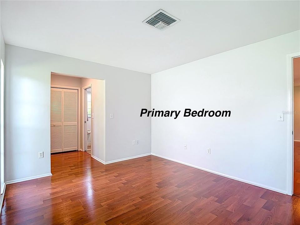 Под контрактом: $244,900 (3 спален, 2 ванн, 1226 Квадратных фут)