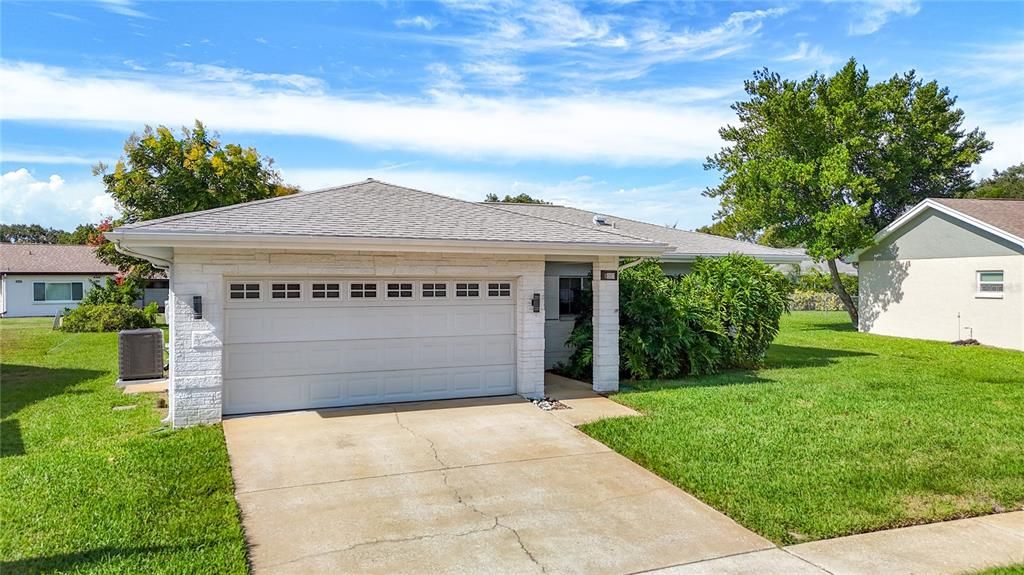 Под контрактом: $244,900 (3 спален, 2 ванн, 1226 Квадратных фут)