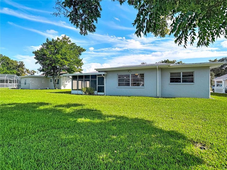 Под контрактом: $244,900 (3 спален, 2 ванн, 1226 Квадратных фут)