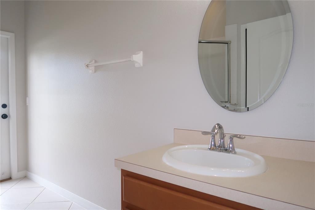 Под контрактом: $399,700 (4 спален, 3 ванн, 2433 Квадратных фут)