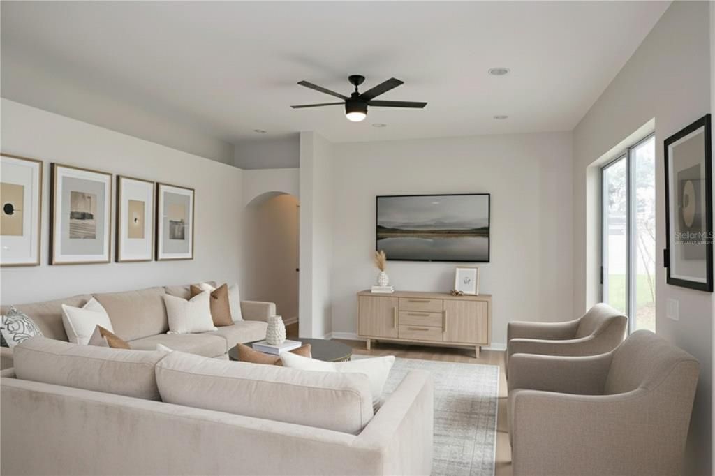 Под контрактом: $399,700 (4 спален, 3 ванн, 2433 Квадратных фут)