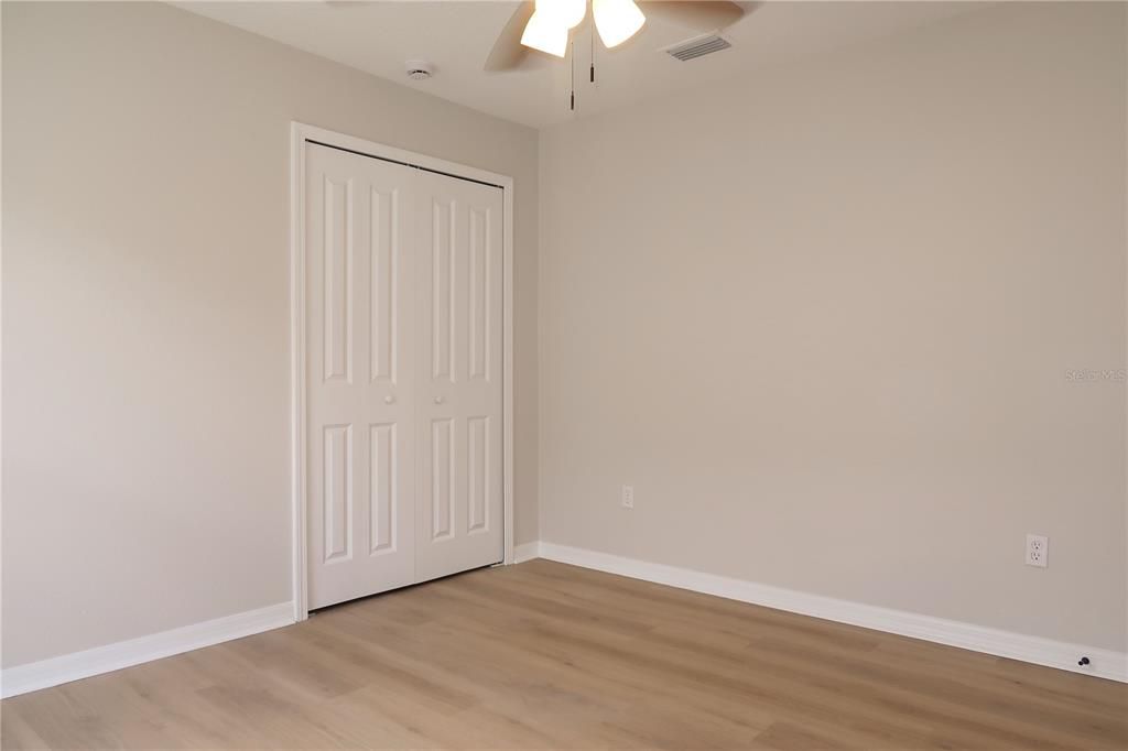 Под контрактом: $399,700 (4 спален, 3 ванн, 2433 Квадратных фут)