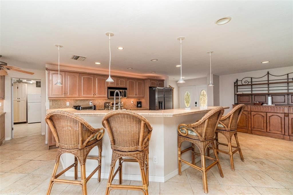 待售: $875,000 (3 贝兹, 2 浴室, 1641 平方英尺)