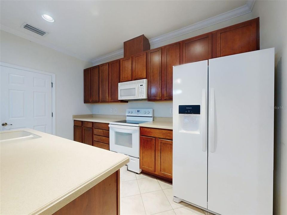 For Sale: $335,000 (3 beds, 2 baths, 1857 Square Feet)