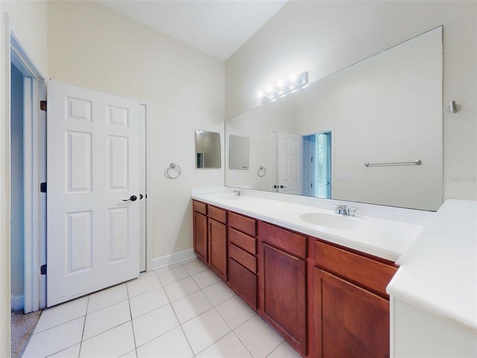 For Sale: $335,000 (3 beds, 2 baths, 1857 Square Feet)