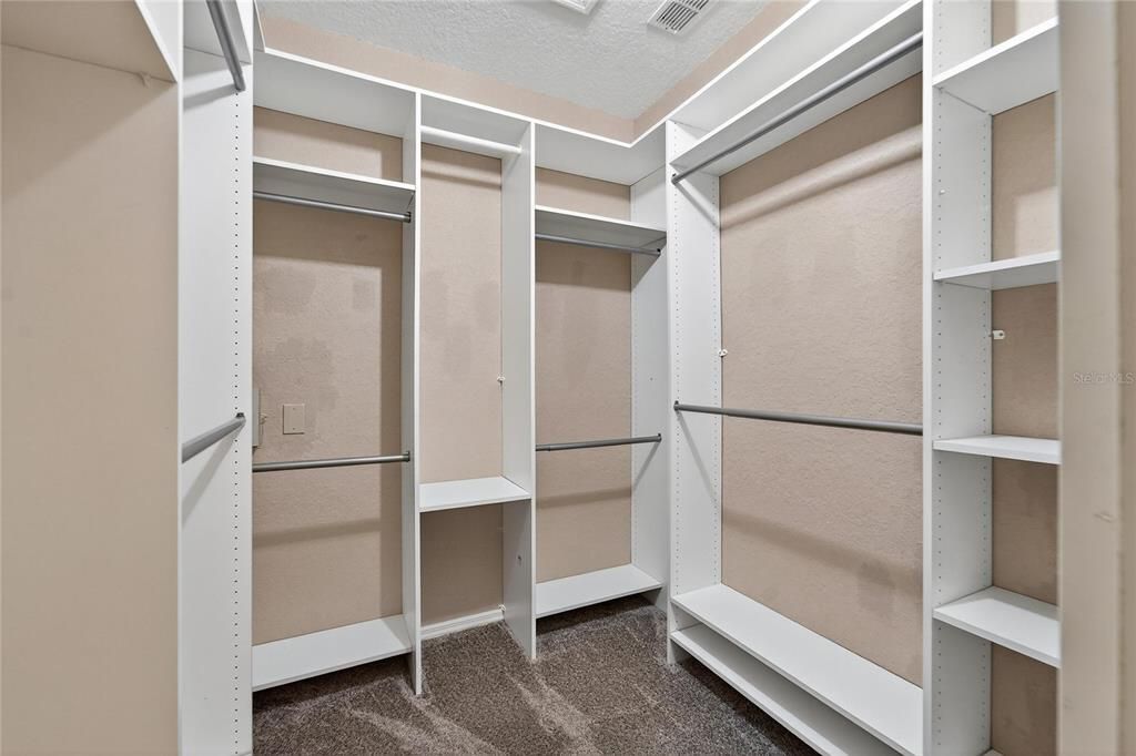 待售: $282,000 (2 贝兹, 2 浴室, 1488 平方英尺)