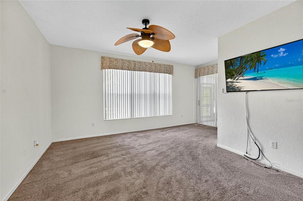 待售: $282,000 (2 贝兹, 2 浴室, 1488 平方英尺)