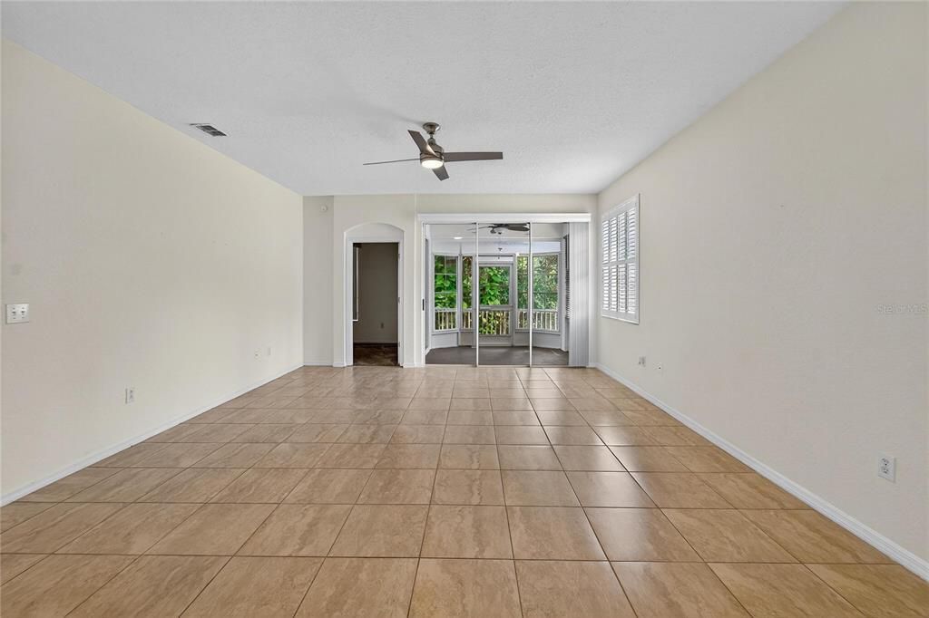 待售: $282,000 (2 贝兹, 2 浴室, 1488 平方英尺)