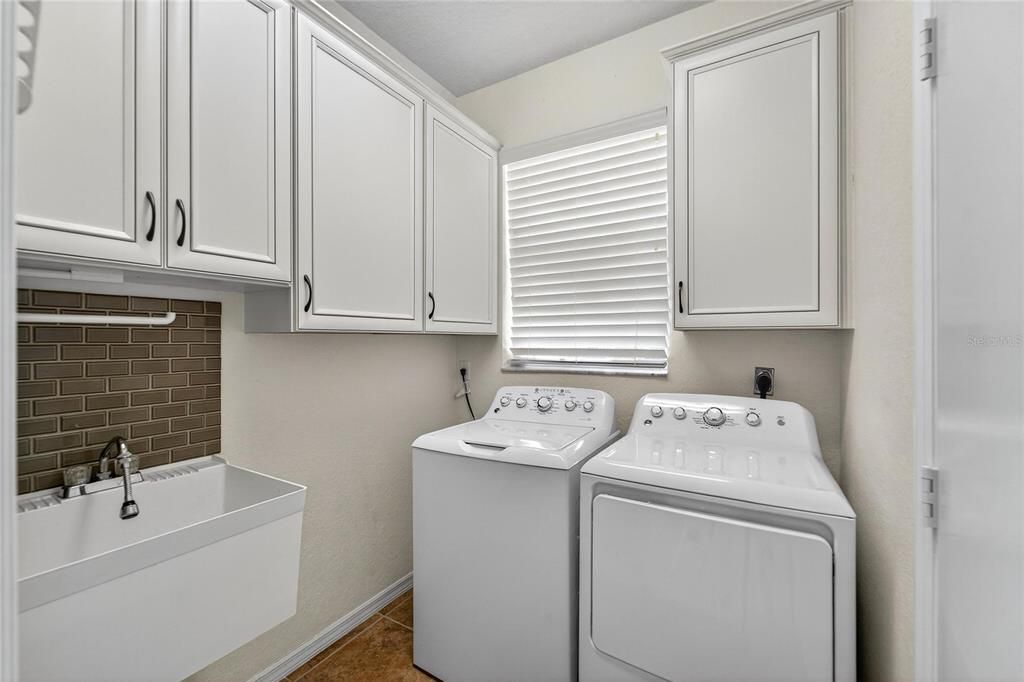 待售: $282,000 (2 贝兹, 2 浴室, 1488 平方英尺)