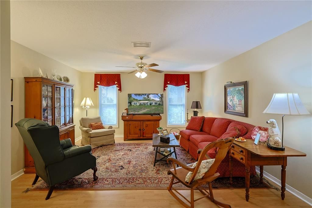 Active With Contract: $299,000 (2 beds, 2 baths, 1869 Square Feet)