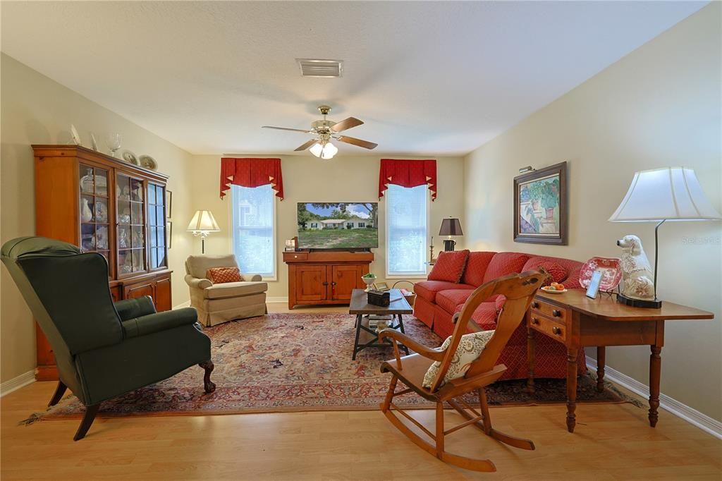 Active With Contract: $299,000 (2 beds, 2 baths, 1869 Square Feet)