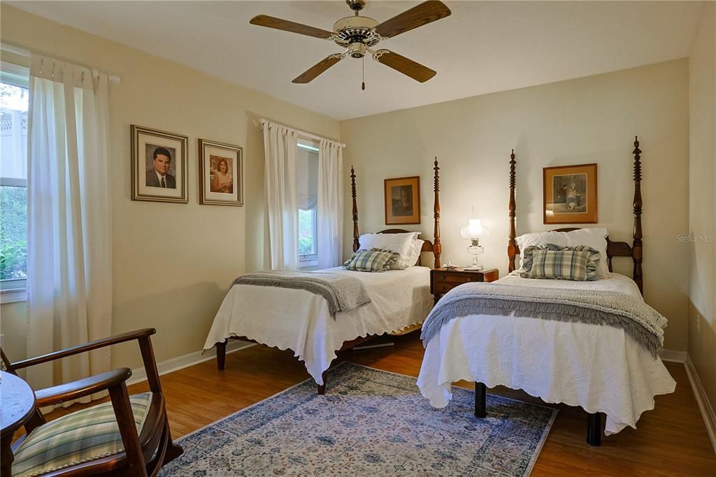 Active With Contract: $299,000 (2 beds, 2 baths, 1869 Square Feet)