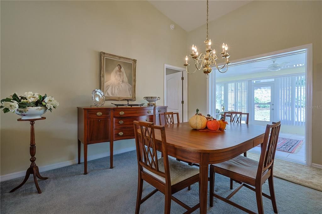 Active With Contract: $299,000 (2 beds, 2 baths, 1869 Square Feet)