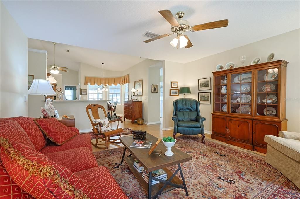 Active With Contract: $299,000 (2 beds, 2 baths, 1869 Square Feet)