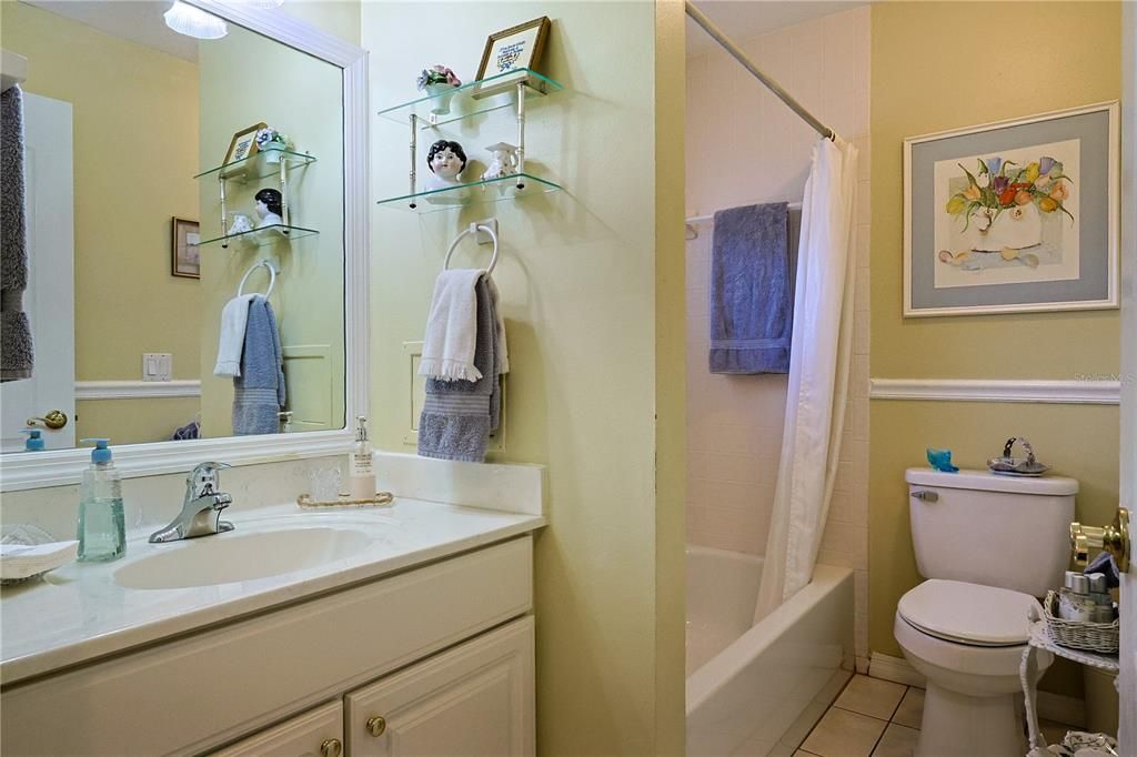 Active With Contract: $299,000 (2 beds, 2 baths, 1869 Square Feet)