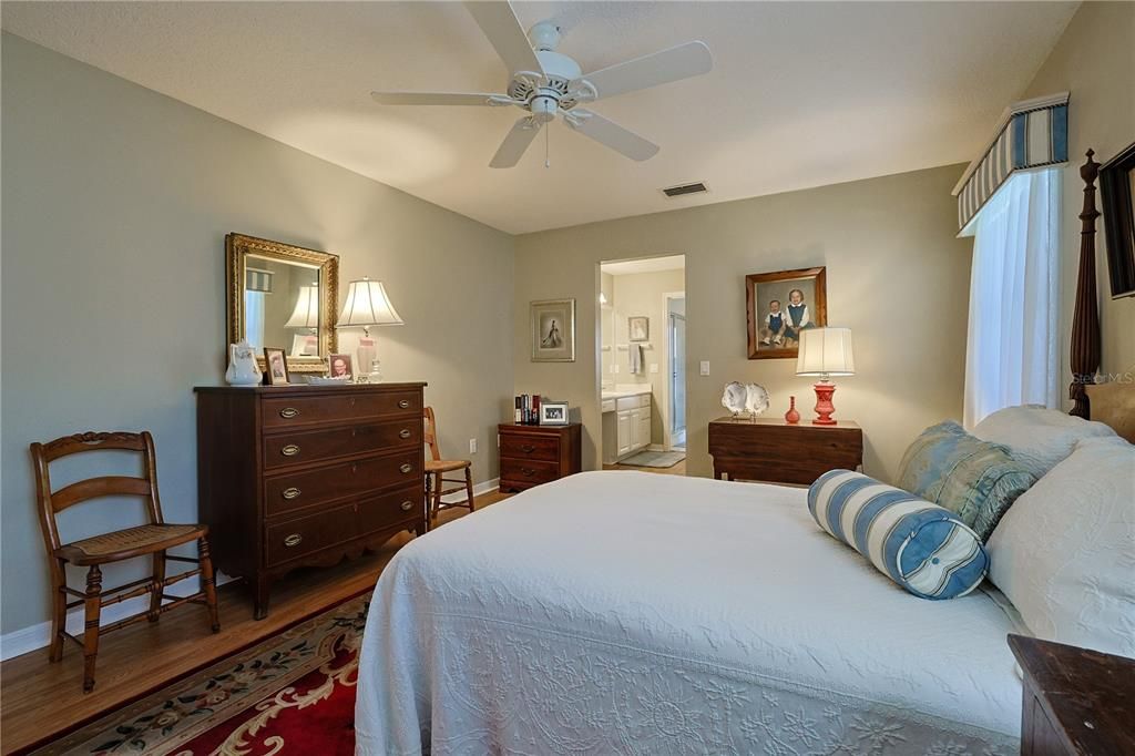 Active With Contract: $299,000 (2 beds, 2 baths, 1869 Square Feet)