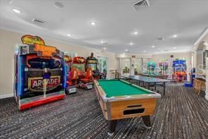 На продажу: $370,000 (4 спален, 2 ванн, 1567 Квадратных фут)