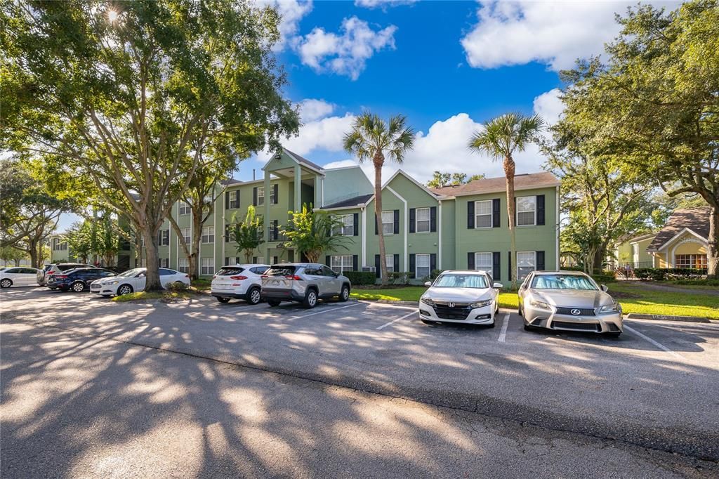 For Sale: $139,500 (1 beds, 1 baths, 830 Square Feet)